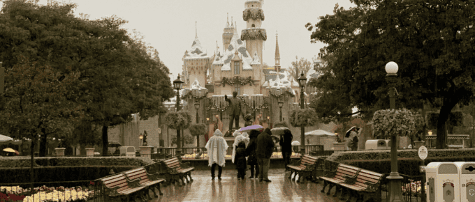 cheapest time to go to disneyland