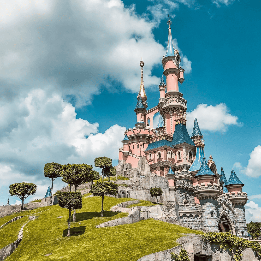 how much does it cost to go to disneyland paris